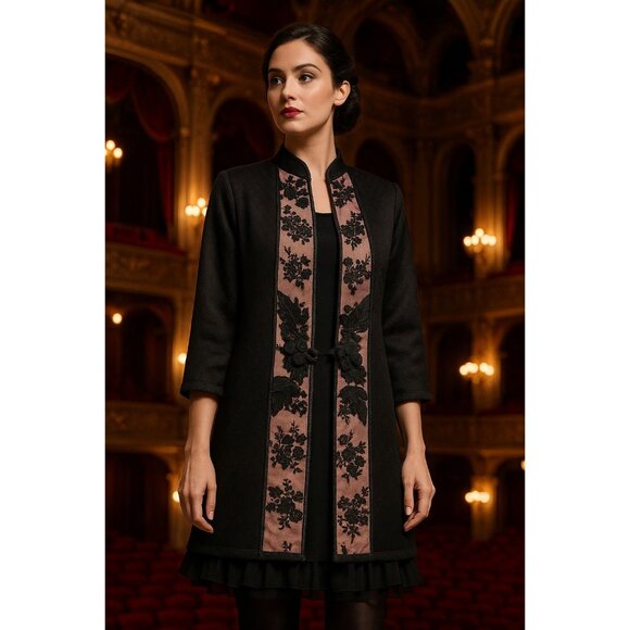 LILI BUTLER Y2K Vintage Black & Rose Embroidered 100% Silk Opera Jacket – Size S - Picture 1 of 9